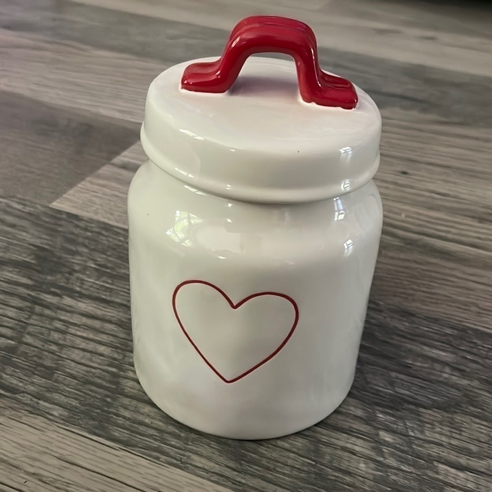 Rae Dunn Valentines red heart canister- NEW‎